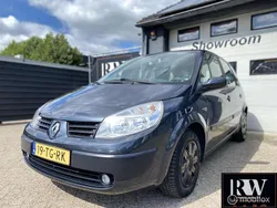 Grijs Gebruikt 2006 Renault Scénic II Dynamique MPV | € 1.795 (Eerlijke prijs)