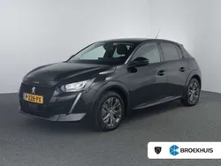 Zwart, metallic lak Gebruikt 2022 Peugeot e-208 Allure Hatchback | € 16.900 (Goede deal)