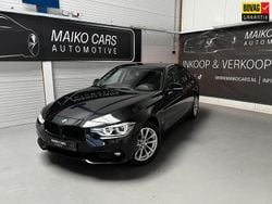 Zwart Gebruikt 2016 BMW 330e Sport Line Sedan | € 21.495 (Goede deal)