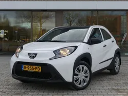 Wit Gebruikt 2023 Toyota Aygo Limited Hatchback | € 16.990 (Eerlijke prijs)