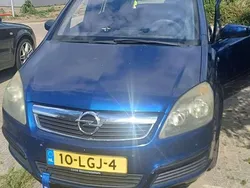 Gebruikt 2006 Opel Zafira MPV | € 2.000 (Iets duurder)