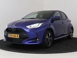 Blauw metallic Gebruikt 2024 Toyota Yaris Edition Hatchback | € 25.985 (Eerlijke prijs)