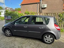 Grijs Gebruikt 2004 Renault Scénic II Dynamique MPV | € 1.999 (Eerlijke prijs)