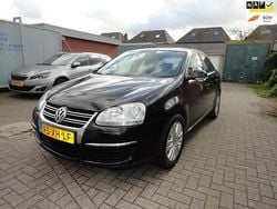 Zwart Gebruikt 2007 VW Jetta Comfortline Sedan | € 2.550 (Eerlijke prijs)