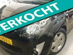 Zwart Gebruikt 2009 Renault Twingo Hatchback | € 3.699 (Eerlijke prijs)