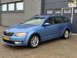 Blauw Gebruikt 2013 Skoda Octavia Business Line Stationwagen | € 5.249 (Eerlijke prijs)