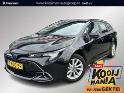 Zwart Gebruikt 2023 Toyota Corolla Hybrid Active Stationwagen | € 28.900