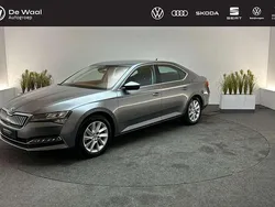 Graphite grey Gebruikt 2022 Skoda Superb Business Line Hatchback | € 26.395 (Eerlijke prijs)