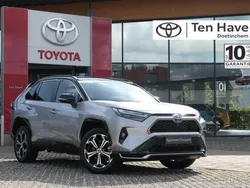 Grijs Gebruikt 2023 Toyota RAV4 Style SUV | € 48.400 (Eerlijke prijs)