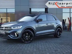 Grijs, metallic lak Gebruikt 2024 VW T-Roc R-line SUV | € 42.950