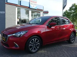 Rood Gebruikt 2017 Mazda 2 Hatchback | € 14.545 (Eerlijke prijs)