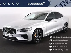 Zilver Gebruikt 2022 Volvo S60 Sedan | € 41.900 (Super prijs)
