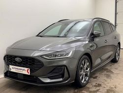 Grijs Gebruikt 2023 Ford Focus ST-Line Stationwagen | € 20.900 (Goede deal)