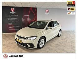 Grijs Gebruikt 2022 VW Polo Life Hatchback | € 16.950 (Goede deal)