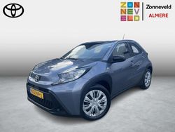 Grijs Gebruikt 2025 Toyota Aygo X Play SUV | € 18.299