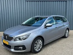 Grijs Gebruikt 2019 Peugeot 308 Style Hatchback | € 16.940 (Iets duurder)