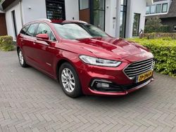 Rood (metallic) Gebruikt 2019 Ford Mondeo Titanium Stationwagen | € 14.750 (Eerlijke prijs)