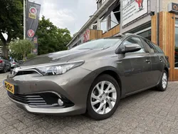 Grijs Gebruikt 2018 Toyota Auris Hybrid Active Stationwagen | € 15.000 (Goede deal)