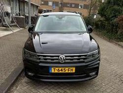 Zwart Gebruikt 2020 VW Tiguan Highline SUV | € 24.250 (Eerlijke prijs)