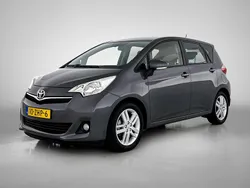 Grijs Gebruikt 2012 Toyota Verso-S MPV | € 8.250 (Eerlijke prijs)