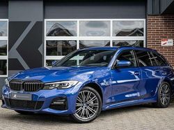 Blauw Gebruikt 2022 BMW 330e M Sport Stationwagen | € 36.900 (Goede deal)