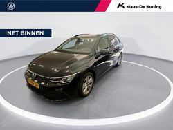 Zwart Gebruikt 2023 VW Golf VIII Life Stationwagen | € 26.940 (Eerlijke prijs)