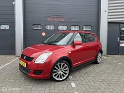 Rood, metallic lak Gebruikt 2008 Suzuki Swift Hatchback | € 4.499 (Eerlijke prijs)