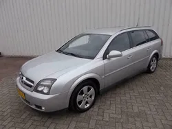 Zilver, metallic lak Gebruikt 2005 Opel Vectra Elegance Stationwagen | € 1.995 (Eerlijke prijs)