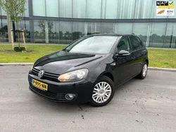 Zwart Gebruikt 2012 VW Golf VII Highline Hatchback | € 3.995 (Goede deal)