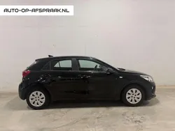 Zwart Gebruikt 2019 Kia Rio Hatchback | € 9.999 (Super prijs)