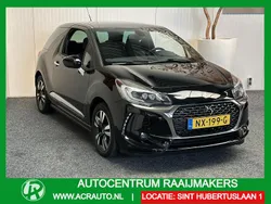 Zwart, metallic lak Gebruikt 2017 DS Automobiles DS3 So Chic Hatchback | € 6.740 (Eerlijke prijs)
