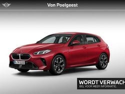 Fire rot metallic (rood metallic) Gebruikt 2025 BMW 120 M Sport Hatchback | € 35.900 (Goede deal)