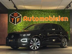 Zwart, metallic lak Gebruikt 2018 VW T-Roc R-line SUV | € 25.799 (Iets duurder)