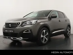 Grijs Gebruikt 2020 Peugeot 3008 Premium SUV | € 20.445 (Eerlijke prijs)