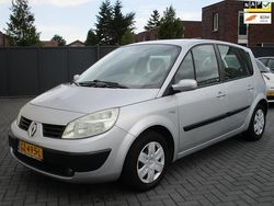 Grijs Gebruikt 2005 Renault Scénic II MPV | € 1.650 (Eerlijke prijs)