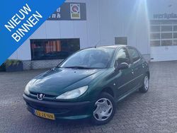 Groen Gebruikt 2002 Peugeot 206 Hatchback | € 500 (Goede deal)