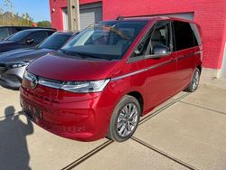 Rood Gebruikt 2022 VW Transporter Style Van | € 79.950