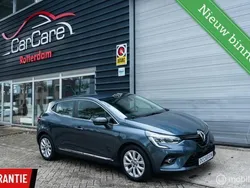 Grijs Gebruikt 2020 Renault Clio V Intens Hatchback | € 19.950 (Eerlijke prijs)