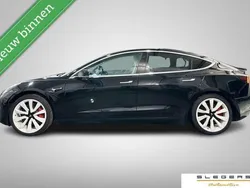 Zwart, metallic lak Gebruikt 2019 Tesla Model 3 Performance Sedan | € 26.950 (Eerlijke prijs)