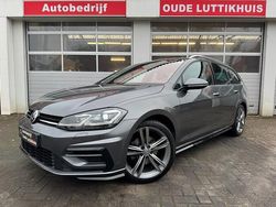 Grijs (metallic) Gebruikt 2018 VW Golf VII R-line Stationwagen | € 18.445 (Eerlijke prijs)