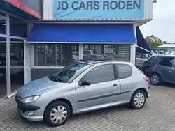Grijs Gebruikt 2001 Peugeot 206 Hatchback | € 300 (Super prijs)
