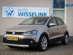 Geel Gebruikt 2015 VW Polo Cross Hatchback | € 9.980 (Iets duurder)