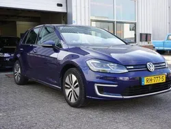 Blauw Gebruikt 2017 VW e-Golf Hatchback | € 14.999