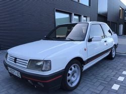 Wit Gebruikt 1988 Peugeot 309 GTi Hatchback | € 11.900