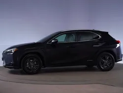 Zwart Gebruikt 2020 Lexus UX 250h SUV | € 21.945