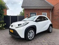 Wit Gebruikt 2023 Toyota Aygo Play Hatchback | € 15.440 (Super prijs)