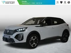 Wit Gebruikt 2023 Peugeot e-2008 GT SUV | € 26.400 (Eerlijke prijs)