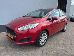 Rood, metallic lak Gebruikt 2016 Ford Fiesta Style Hatchback | € 7.250 (Eerlijke prijs)