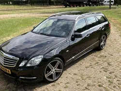 Zwart Gebruikt 2010 Mercedes E200 Avantgarde Stationwagen | € 14.800 (Duur)