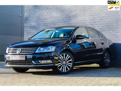 Zwart Gebruikt 2012 VW Passat R-line Sedan | € 14.950